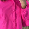 fernandaramosstore com br camisa cropped feminino manga longa bordada pink 3