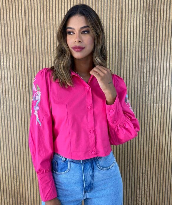 fernandaramosstore com br camisa cropped feminino manga longa bordada pink 4