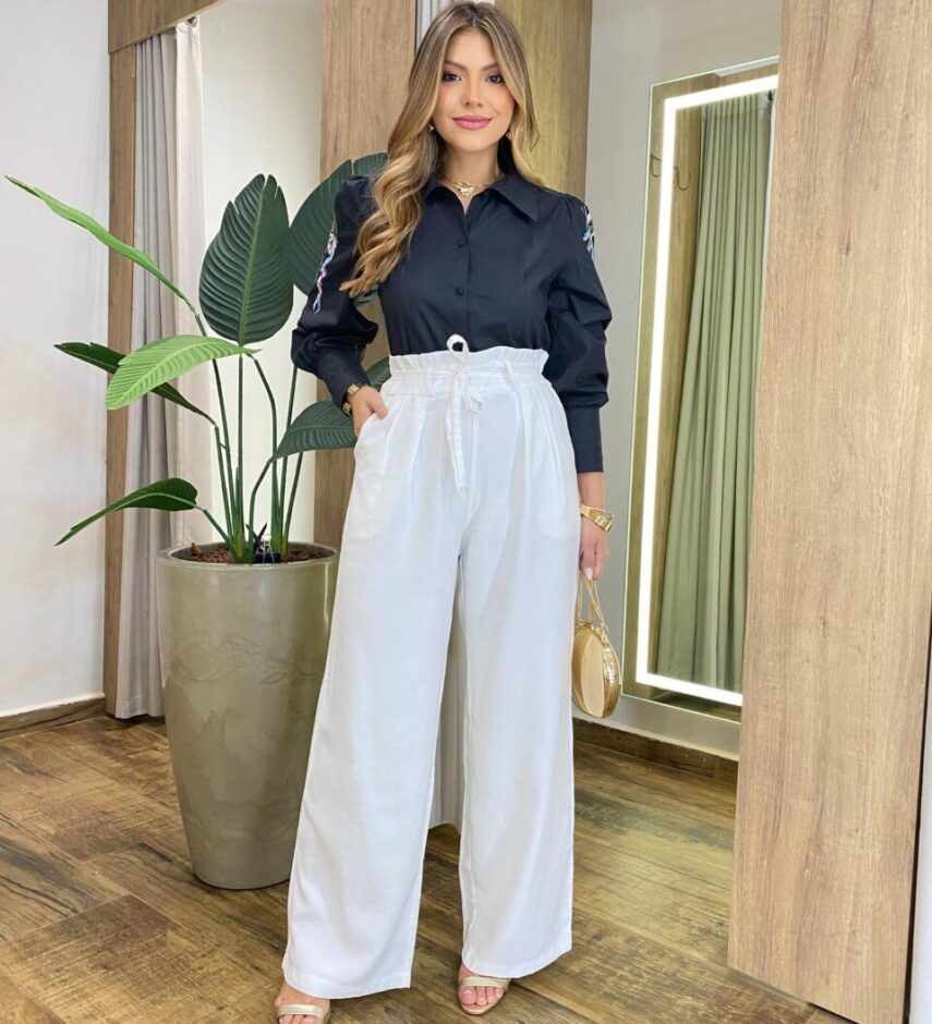 Camisa Cropped Feminino Manga Longa Bordada Preta - Fernanda Ramos Store