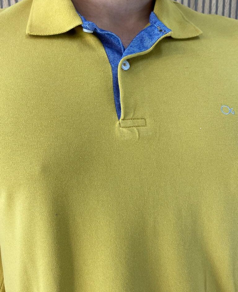 Camiseta Polo Essencial Slim Ogochi Mostarda 0948 - Fernanda Ramos Store
