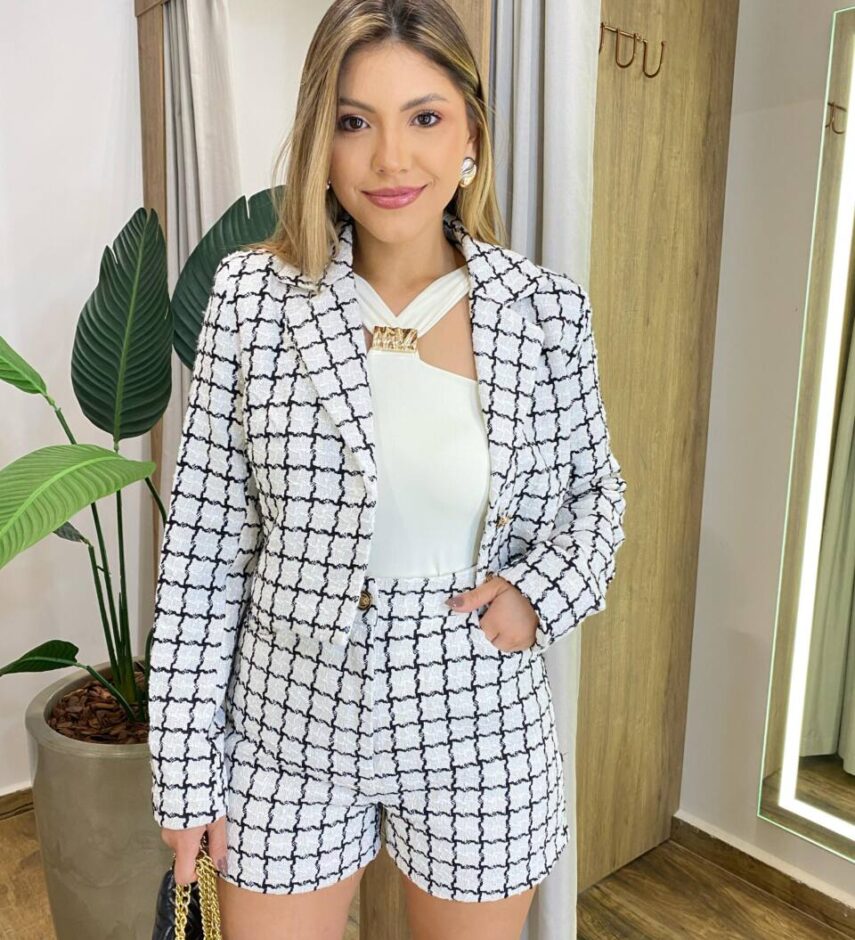 Conjunto Feminino Jaqueta Cropped e Short Xadrez Branco - Fernanda Ramos Store