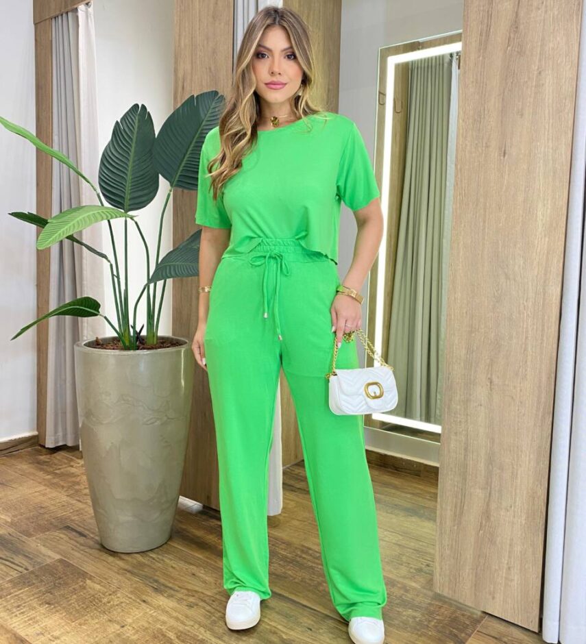 Conjunto Feminino Moletinho Calça e Cropped Verde - Fernanda Ramos Store