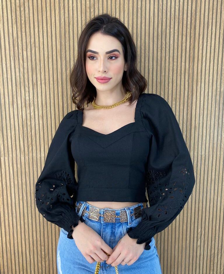 Cropped Feminino Manga Longa Detalhe nas Mangas Preto - Fernanda Ramos Store