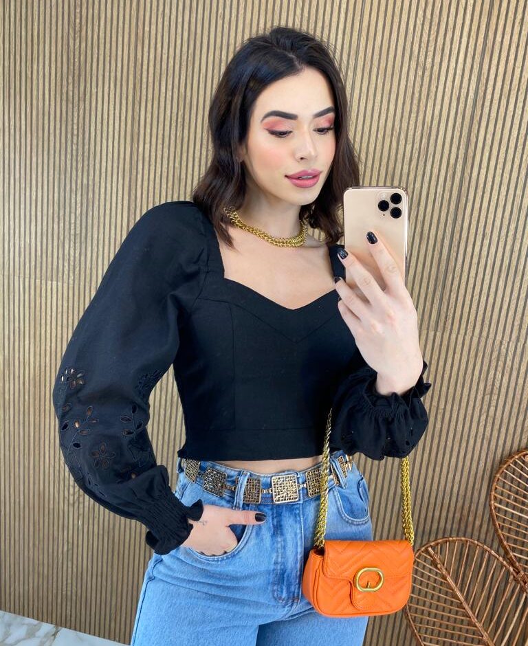 Cropped Feminino Manga Longa Detalhe nas Mangas Preto - Fernanda Ramos Store