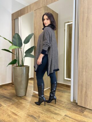 Poncho Femininino Tricot Amanda com Gola Xadrez - Fernanda Ramos Store
