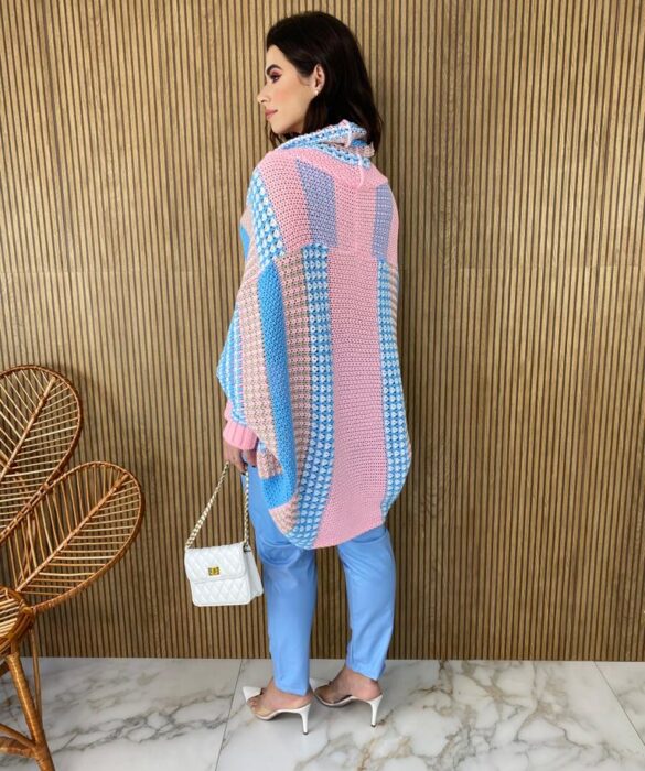 fernandaramosstore com br poncho femininino tricot azul e rosa 3