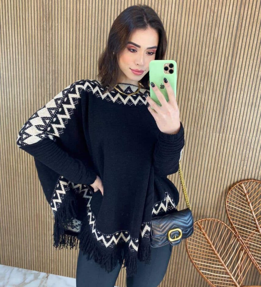Poncho Feminino Tricot Mari Preto com Detalhes - Fernanda Ramos Store