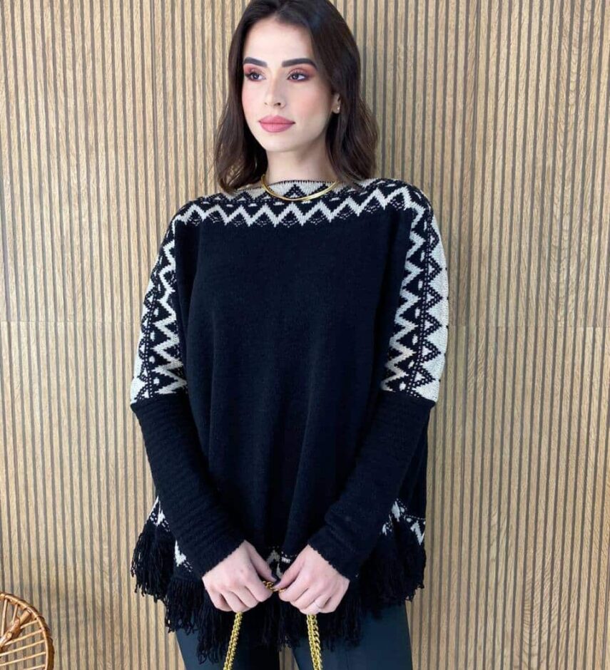 Poncho Feminino Tricot Mari Preto com Detalhes - Fernanda Ramos Store