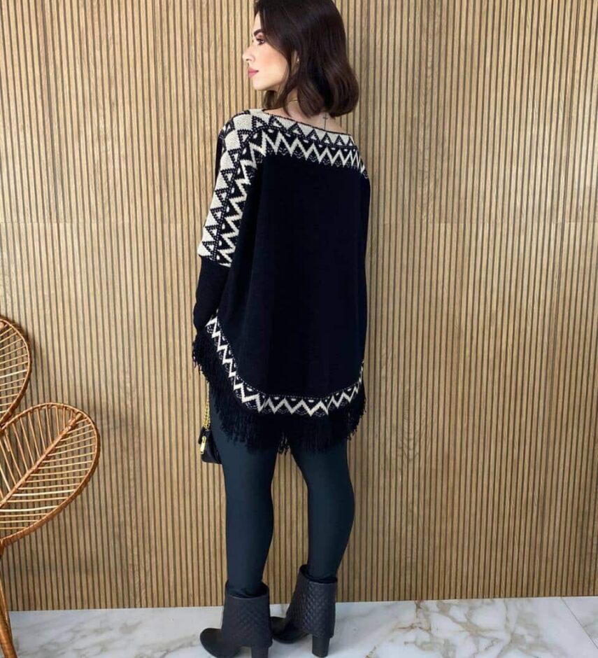 Poncho Feminino Tricot Mari Preto com Detalhes - Fernanda Ramos Store