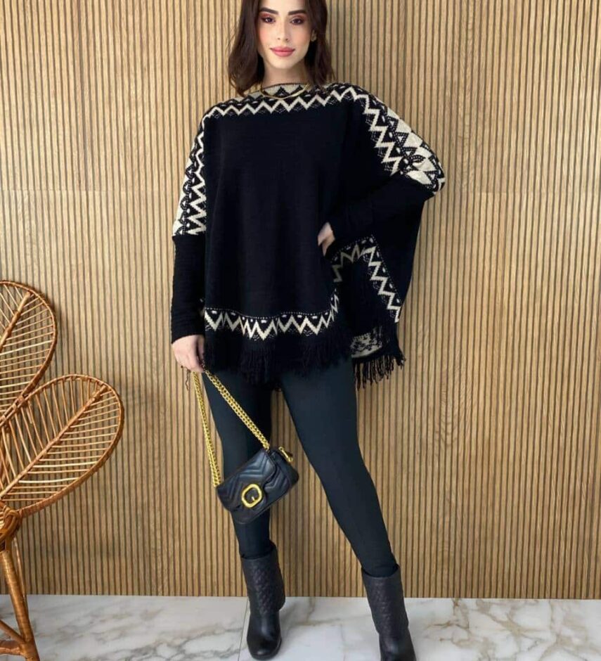 Poncho Feminino Tricot Mari Preto com Detalhes - Fernanda Ramos Store
