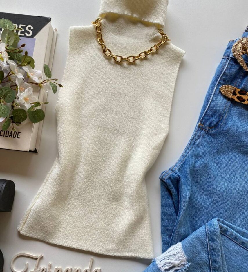 Regata Feminina Tricot com Gola Alta Off White - Fernanda Ramos Store