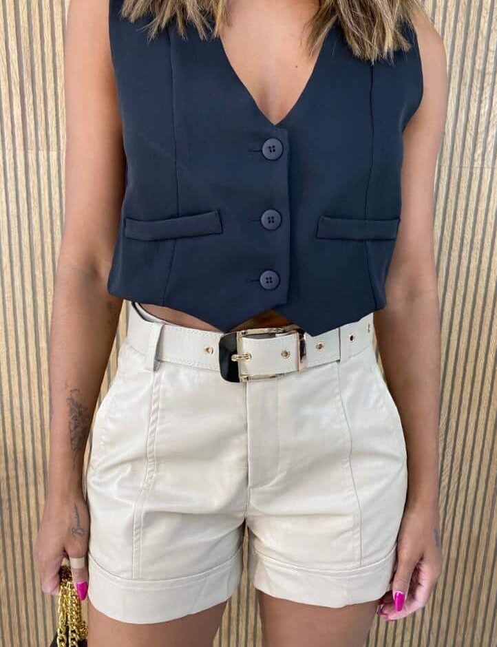 Short Feminino Couro Eco com Cinto Mari Off White - Fernanda Ramos Store