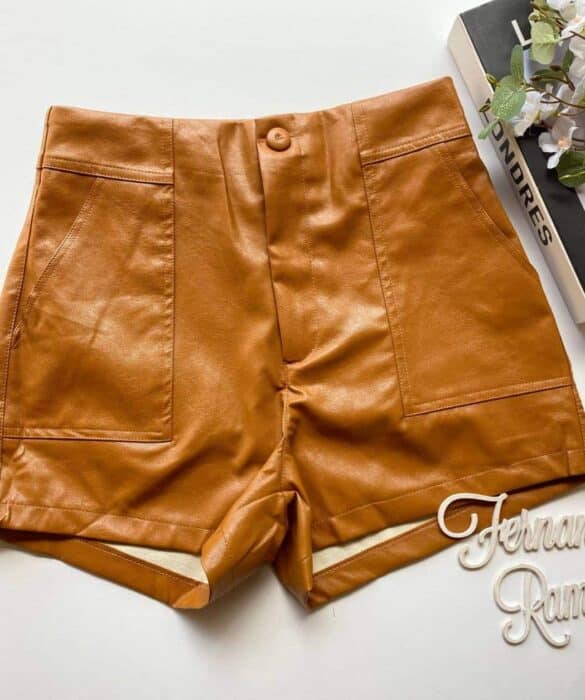 Short Feminino Couro Eco Mari Caramelo Fernanda Ramos Store