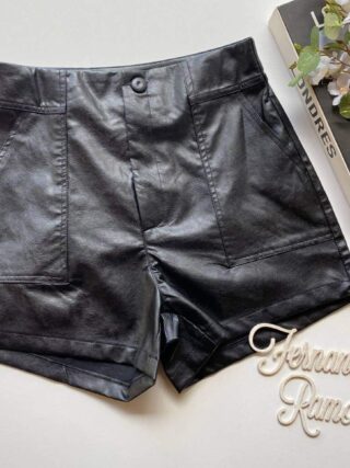 Short Feminino Couro Eco Mari Preto Fernanda Ramos Store