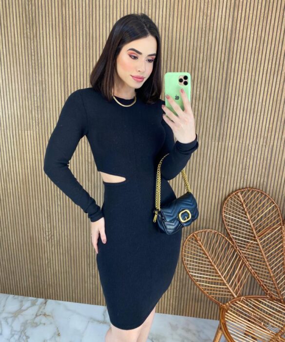 fernandaramosstore com br vestido curto manga longa com abertura modal preto 1