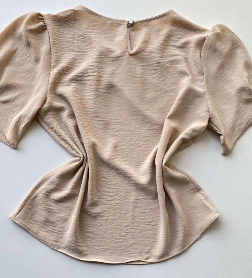 Blusa Feminina Manga Princesa com Pregas Bege - Fernanda Ramos Store