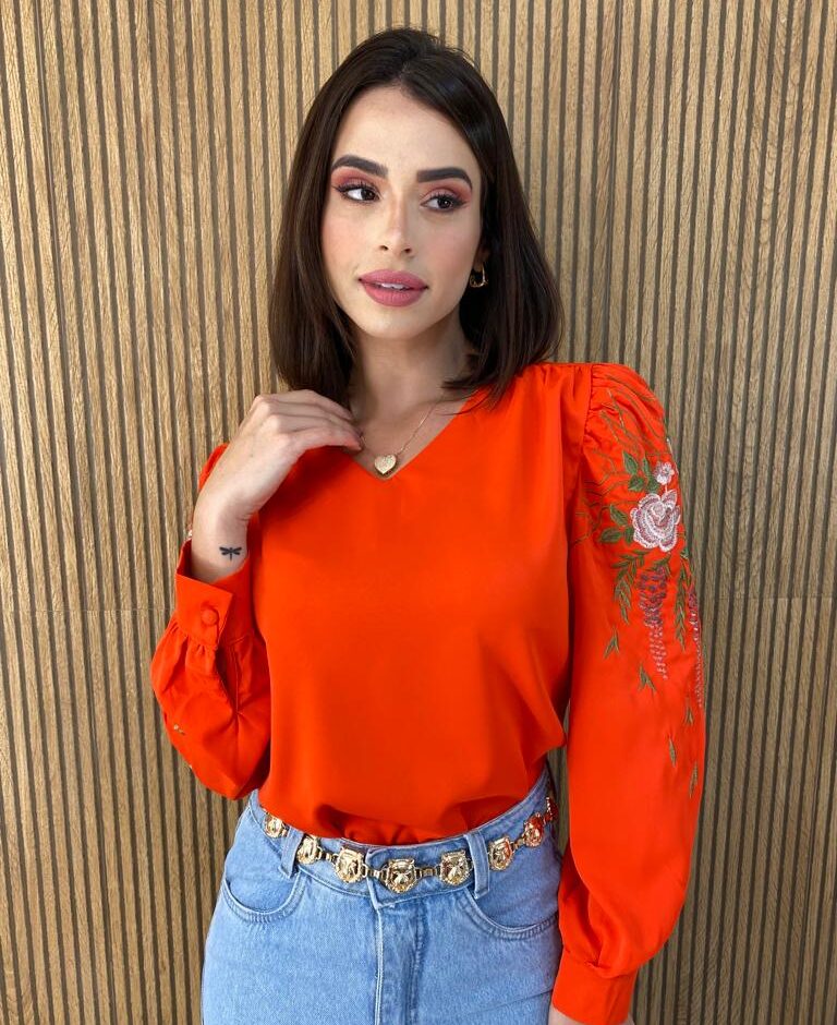 Blusa Manga Longa Detalhe Bordado nas Mangas Coral - Fernanda Ramos Store