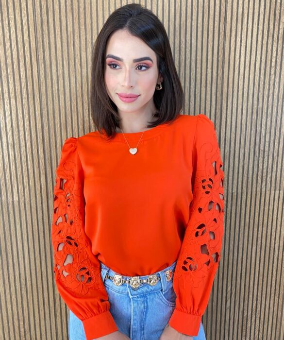 Blusa Manga Longa Detalhes Vazados nas Mangas Laranja - Fernanda Ramos Store