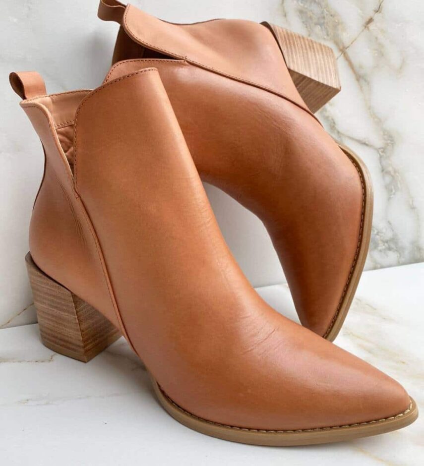 Bota Feminina Couro Cano Curto Fani Marrom - Fernanda Ramos Store