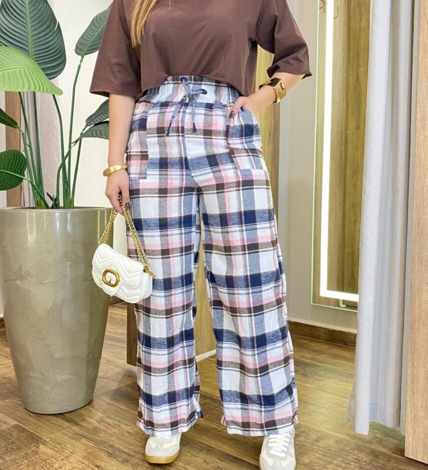 Calça Feminina com Bolsos Estela Xadrez Azul e Rosa - Fernanda Ramos Store