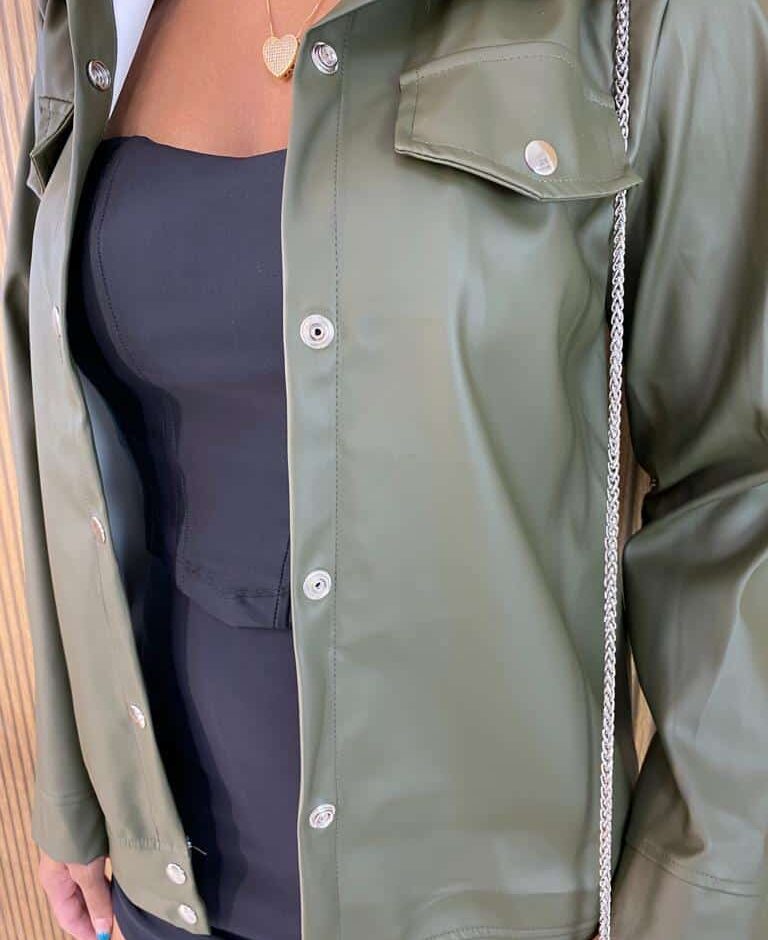 Camisa Feminina Couro Eco Julia Verde Militar - Fernanda Ramos Store