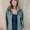 Camisa Feminina Couro Eco Julia Verde Militar - Fernanda Ramos Store