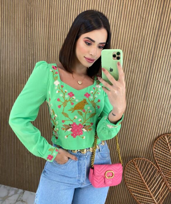 Cropped Feminino Manga Longa Bordado Verde - Fernanda Ramos Store