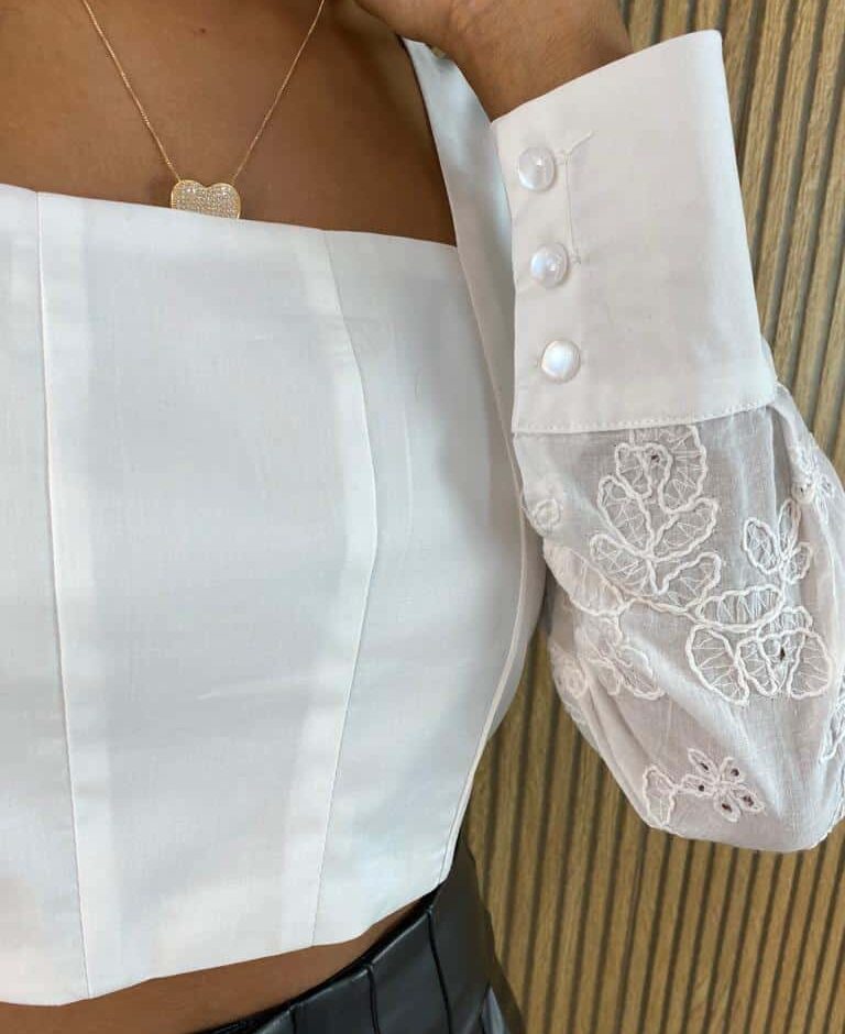Cropped Feminino Manga Longa em Laise Tricoline Branco - Fernanda Ramos Store