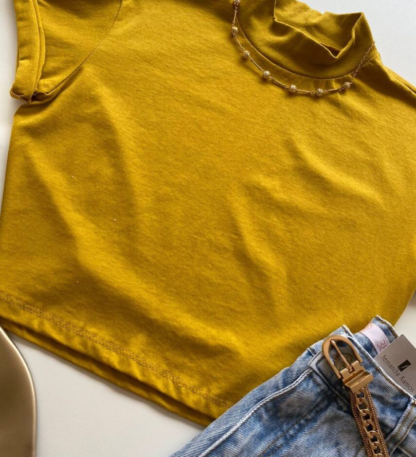 Cropped Manga Curta Básico com Gola Mostarda - Fernanda Ramos Store