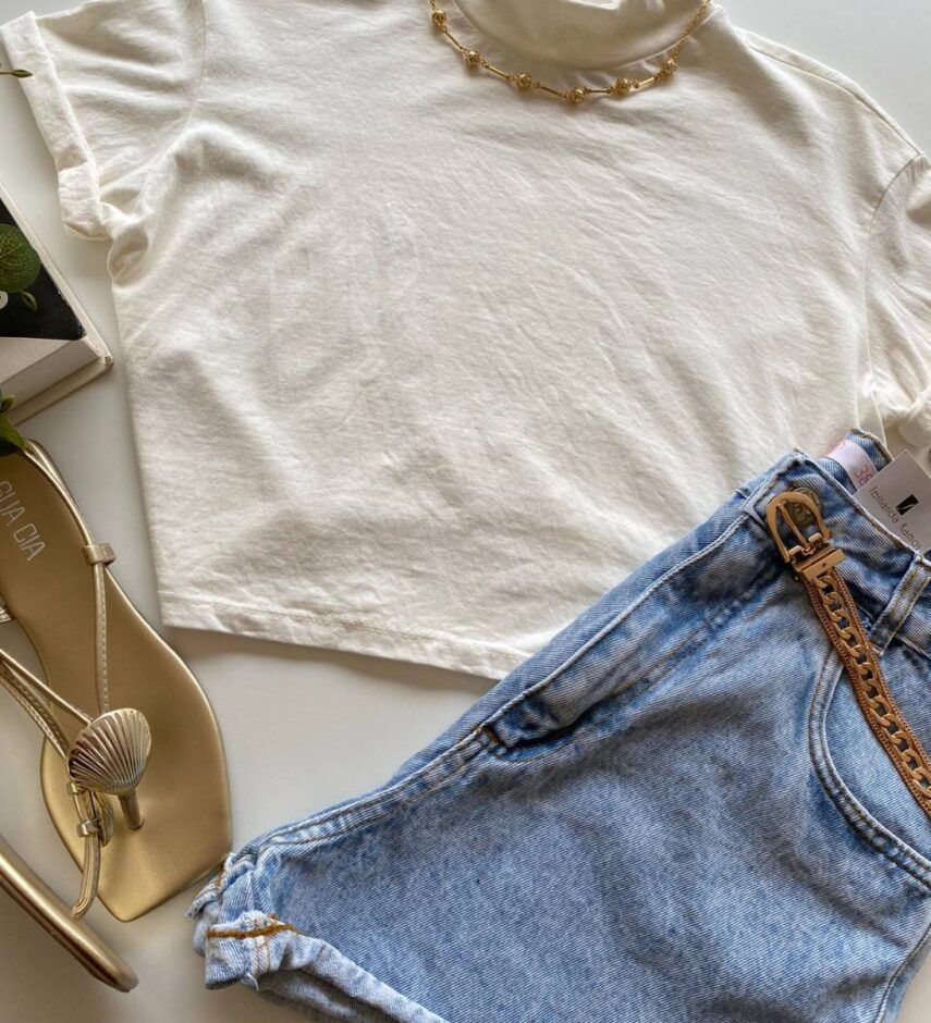 Cropped Manga Curta Básico com Gola Off Whit - Fernanda Ramos Store