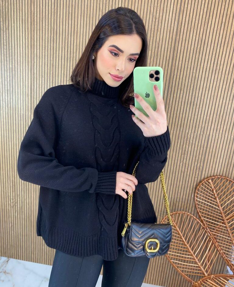 Poncho Feminino Tricot Isa Gola Alta Preto - Fernanda Ramos Store