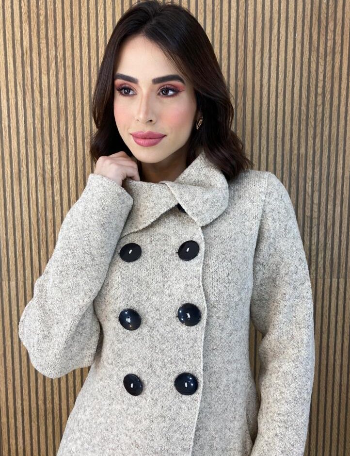 Sobretudo Feminino Tricot Bege Botões Preto - Fernanda Ramos Store