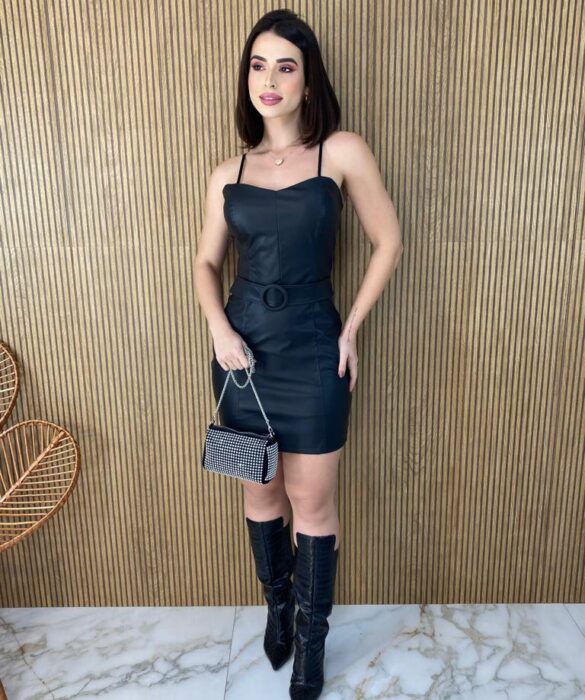 Vestido Curto com Bojo Couro Eco com Cinto Preto - Fernanda Ramos Store