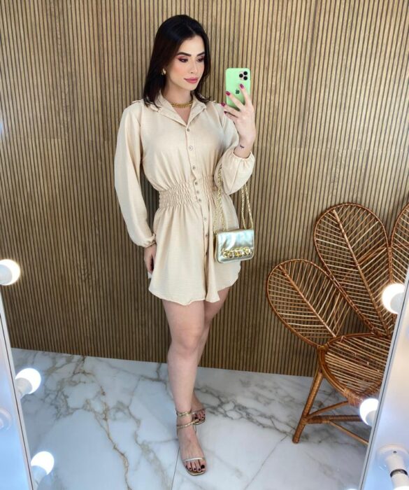 Vestido Curto Manga Longa com Botões e Lastex Bege - Fernanda Ramos Store