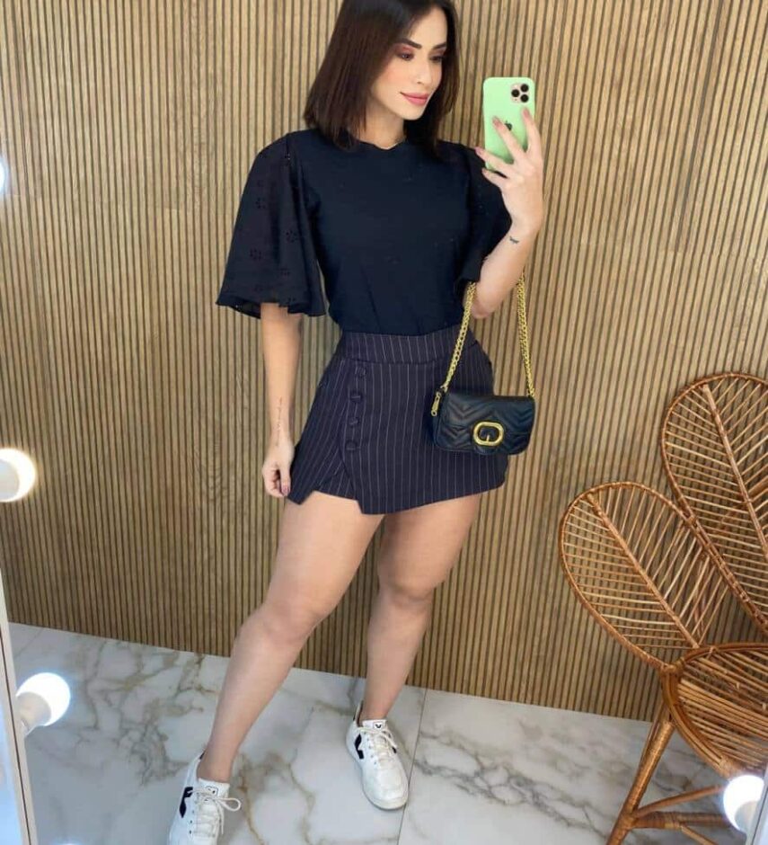 Blusa Feminina com Manga em Laise Preta - Fernanda Ramos Store