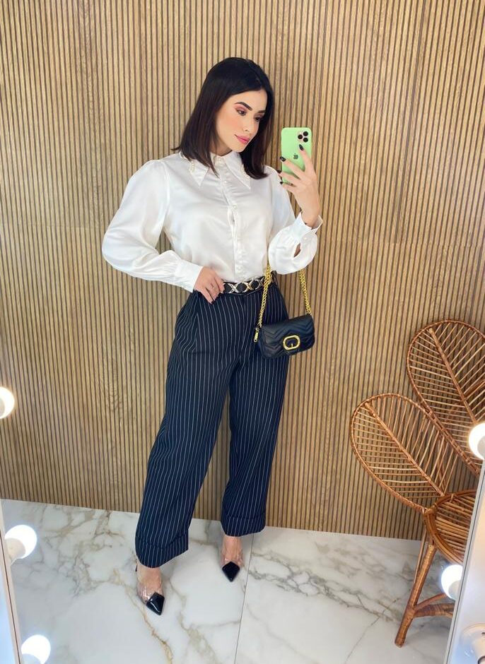 Calça Feminina Reta Risca de Giz Preta - Fernanda Ramos Store