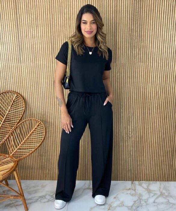 Conjunto de Moletinho Preto Cropped e Calça Chloe - Fernanda Ramos Store