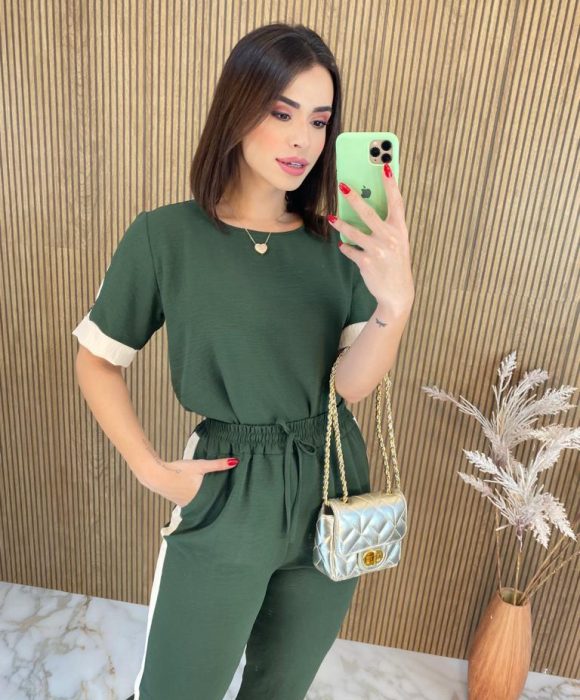 Blusa estilo 2024 militar feminina