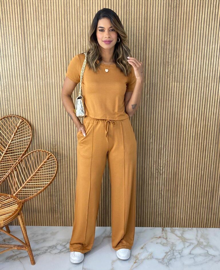 Conjunto Feminino Moletinho Calça e Cropped Chloe Caramelo - Fernanda Ramos Store