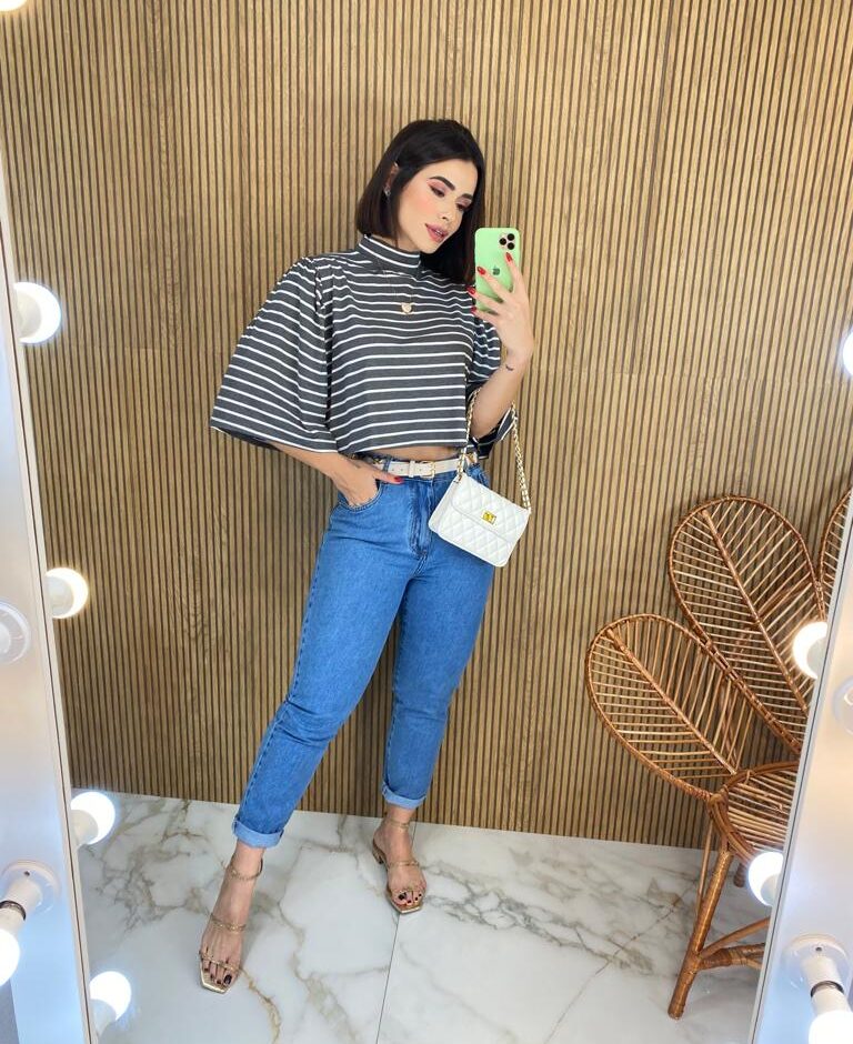 Cropped Feminino de Malha Manga 3/4 Listrado Cinza - Fernanda Ramos Store