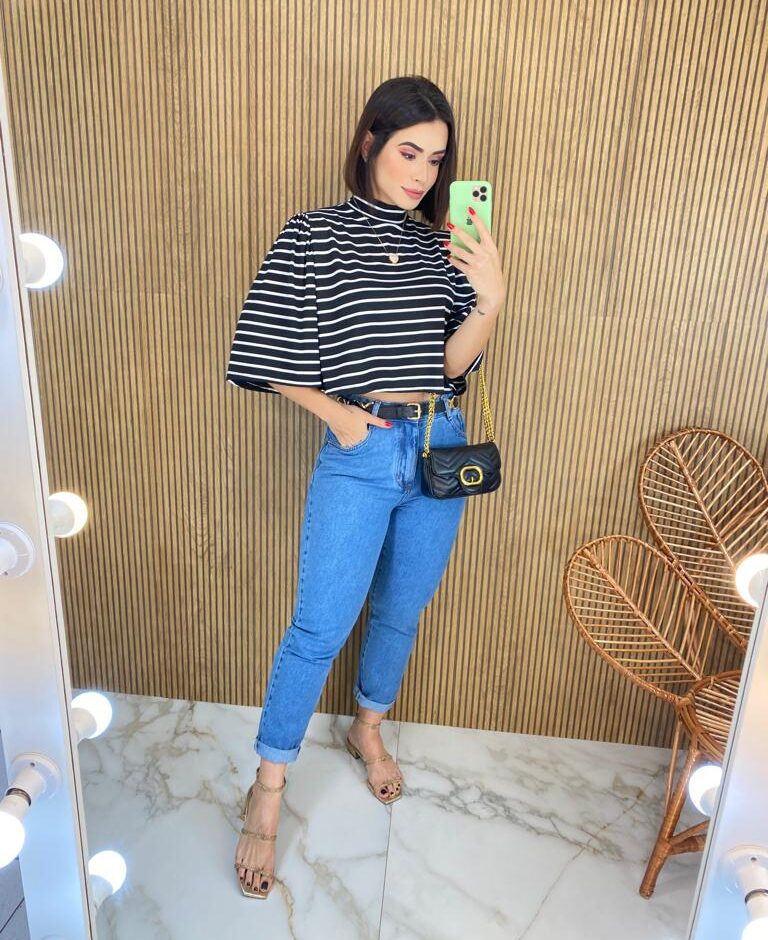 Cropped Feminino de Malha Manga 3/4 Listrado Preto - Fernanda Ramos Store