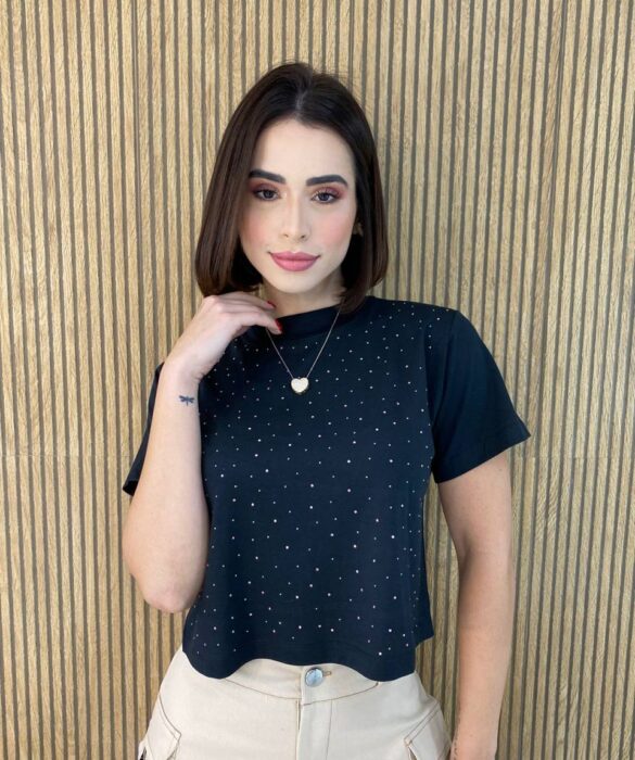 Cropped Feminino Manga Curta com Aplicações Preto - Fernanda Ramos Store