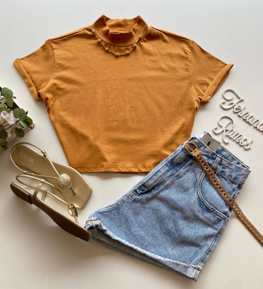 Cropped Manga Curta Básico com Gola Caramelo - Fernanda Ramos Store
