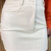 Saia Curta Couro Eco Valentina Off White - Fernanda Ramos Store