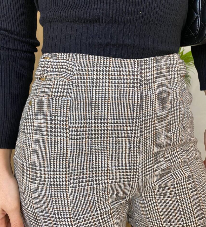 Short Feminino Xadrez Helena com Bolsos e Detalhe - Fernanda Ramos Store