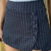 Short Saia Feminino Alfaiataria Risca de Giz Preto - Fernanda Ramos Store