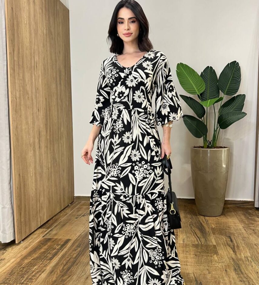 Vestido Longo sem Bojo Manga 3/4 Estampa Floral Preto - Fernanda Ramos Store