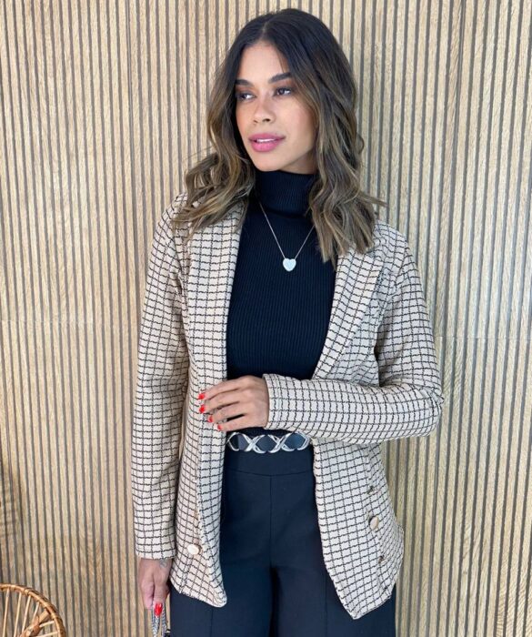 Blazer Manga Longa Feminino Botões Dourados Bege - Fernanda Ramos Store