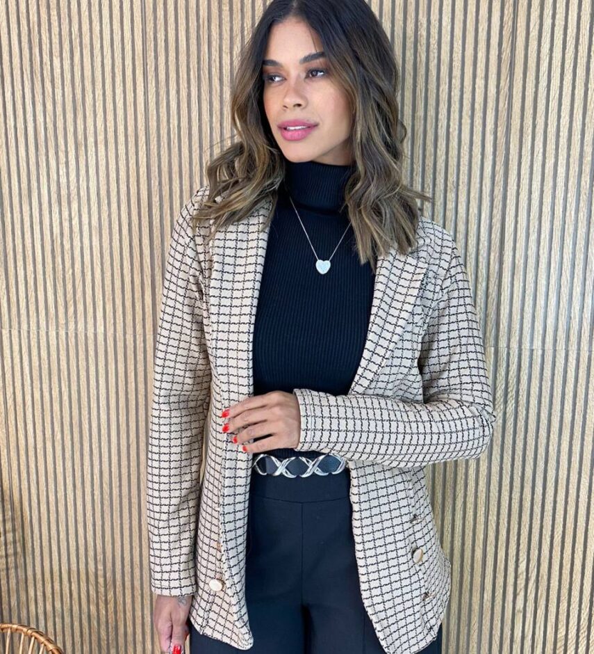Blazer Manga Longa Feminino Botões Dourados Bege - Fernanda Ramos Store