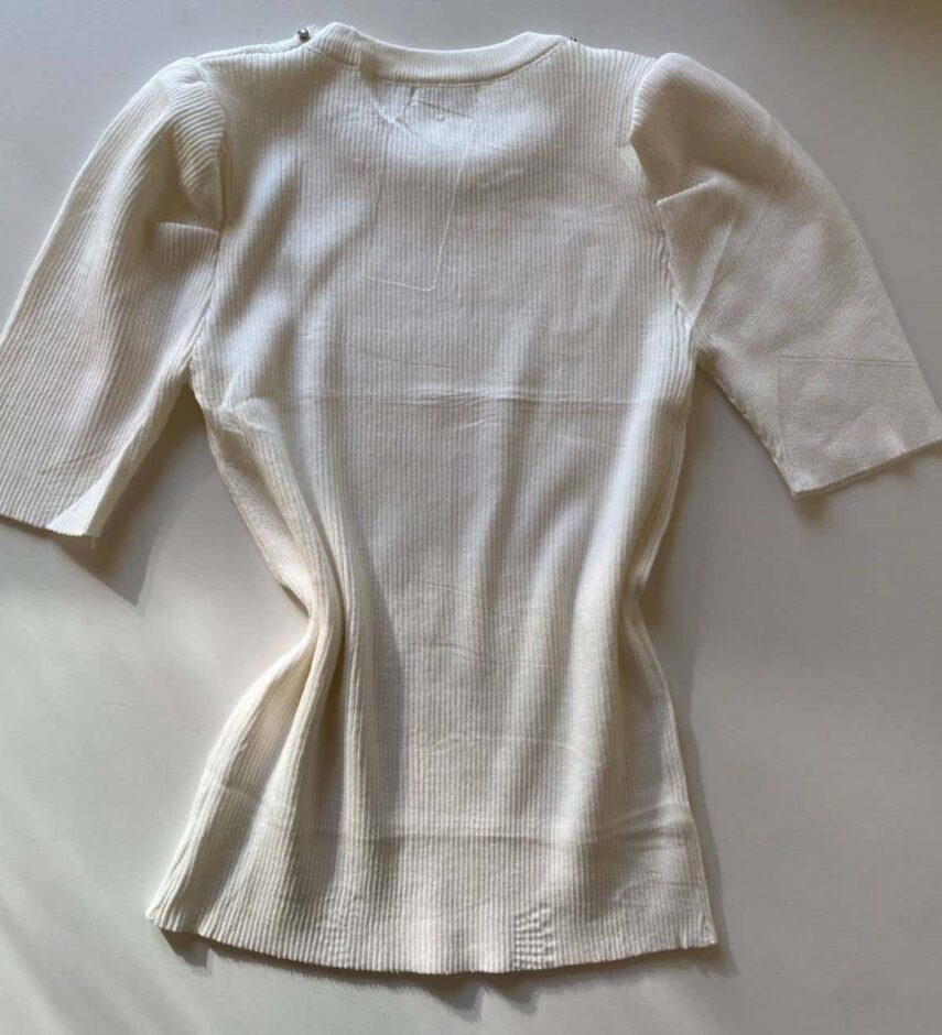 Blusa Feminina Manga Curta Modal com Aplicações Off White - Fernanda Ramos Store